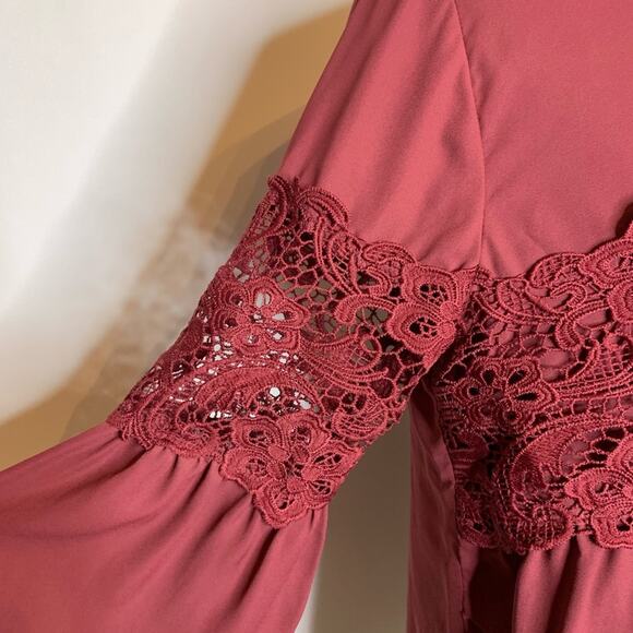 Harlowe & Graham maroon lace trim peasant top size Large NWT - Picture 4 of 10